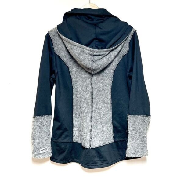 Rare True Icelandic Zip Sweater Only Sold in Iceland Sz 42 Sz M L - Picture 2 of 9